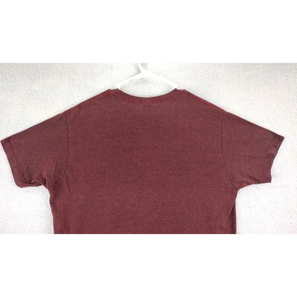 Prairie Mountain Mens Whiskey Row Tavern T Shirt XL Marled Burgundy‎ Graphic Tee